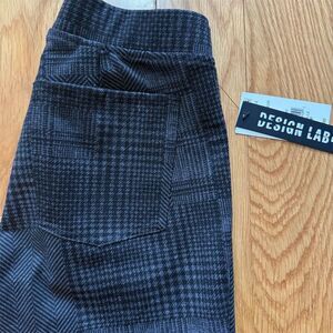 NWT Design Lab Women's XS Black Gray Plaid Jeggings Casual Stretch Fabric